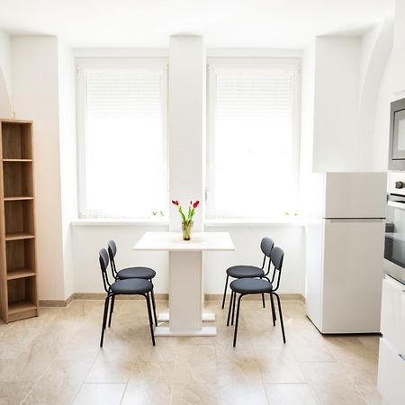 Winestone Corner Apartment Дебрецен Екстериор снимка