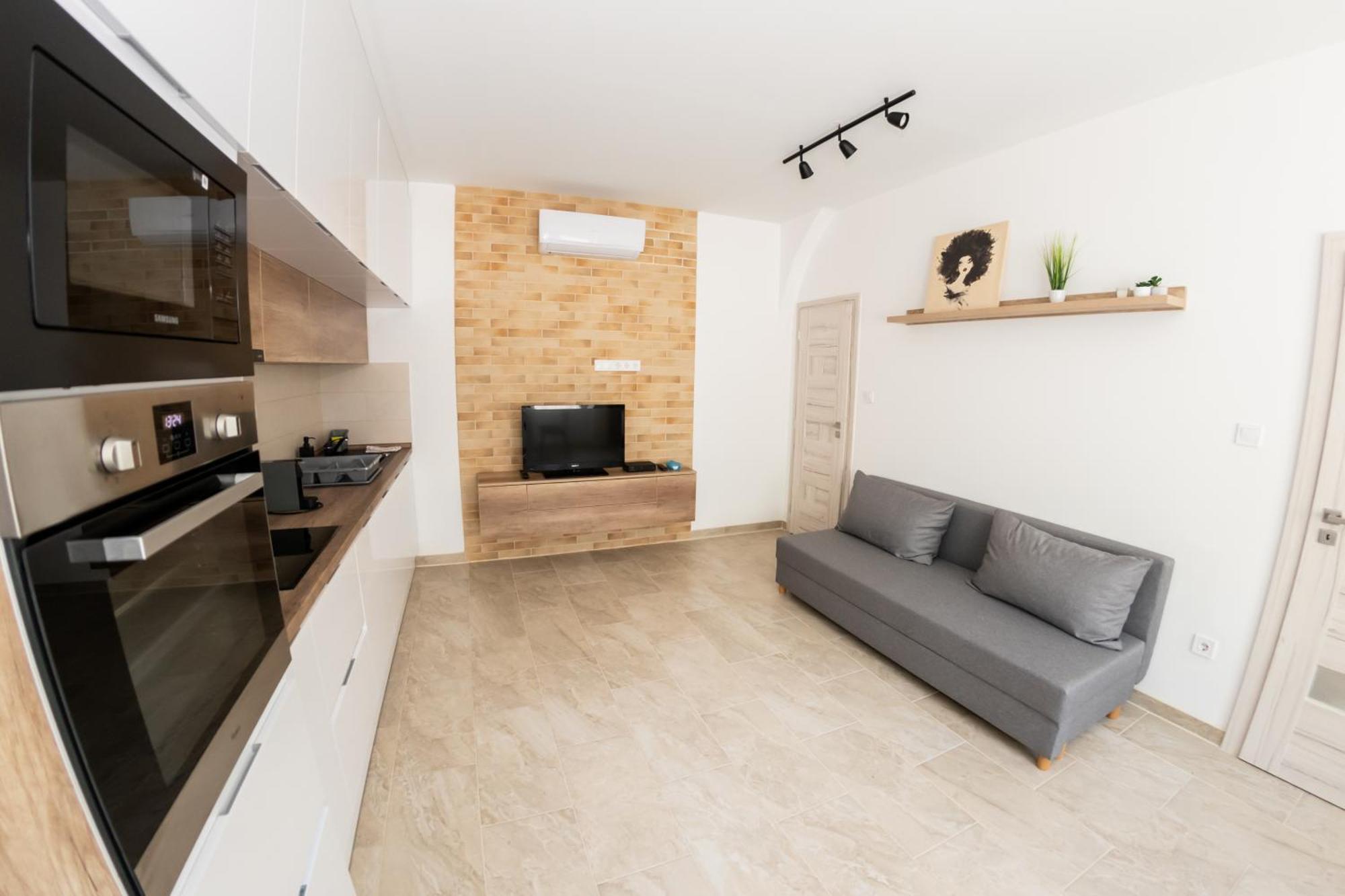 Winestone Corner Apartment Дебрецен Екстериор снимка