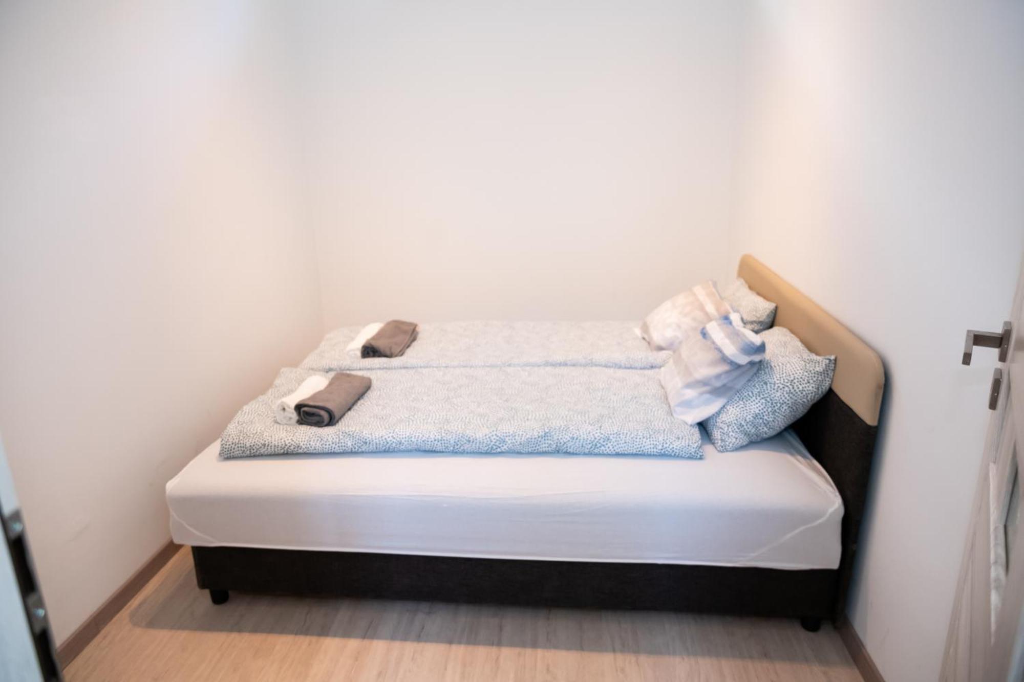 Winestone Corner Apartment Дебрецен Екстериор снимка
