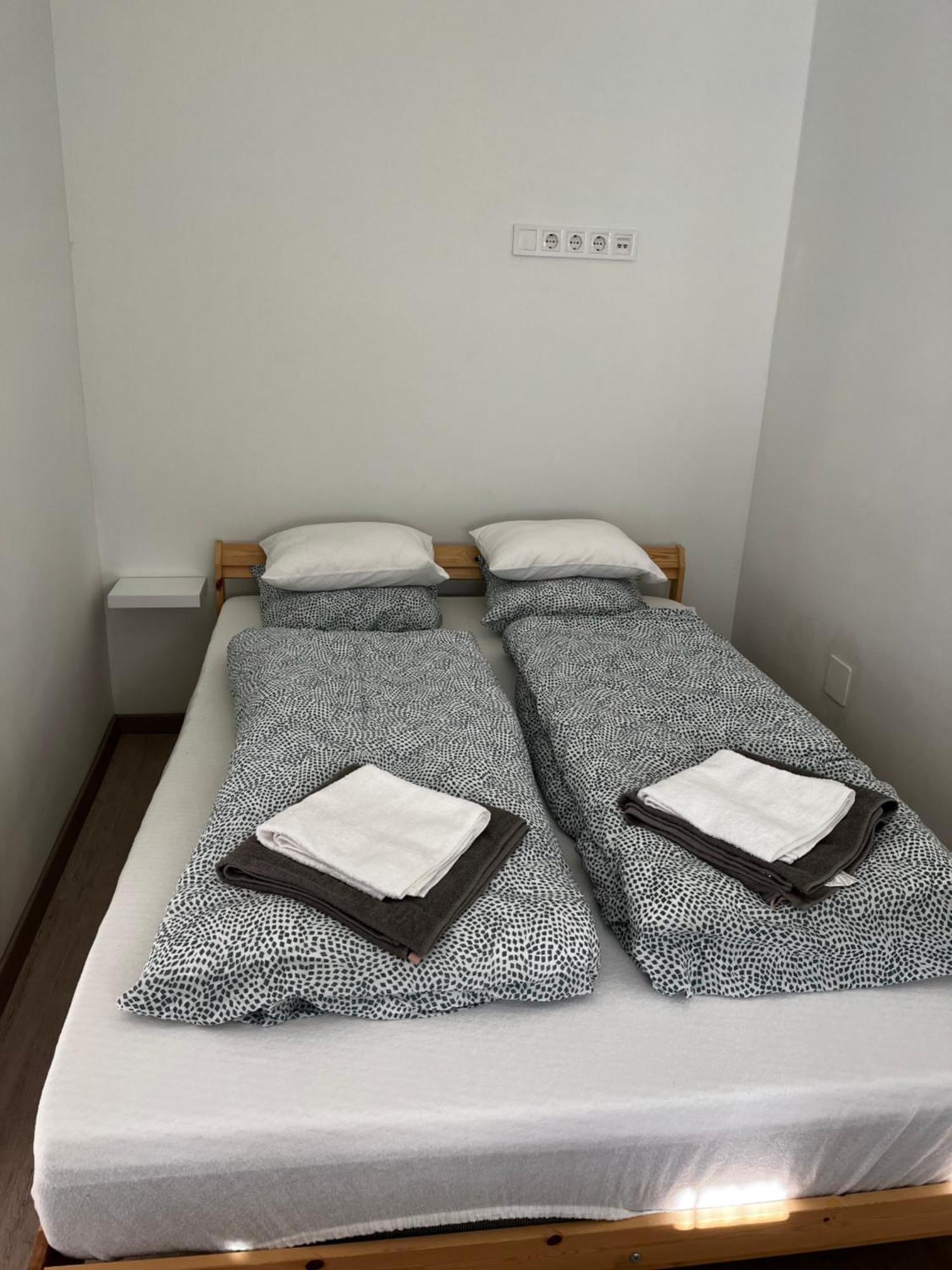 Winestone Corner Apartment Дебрецен Екстериор снимка
