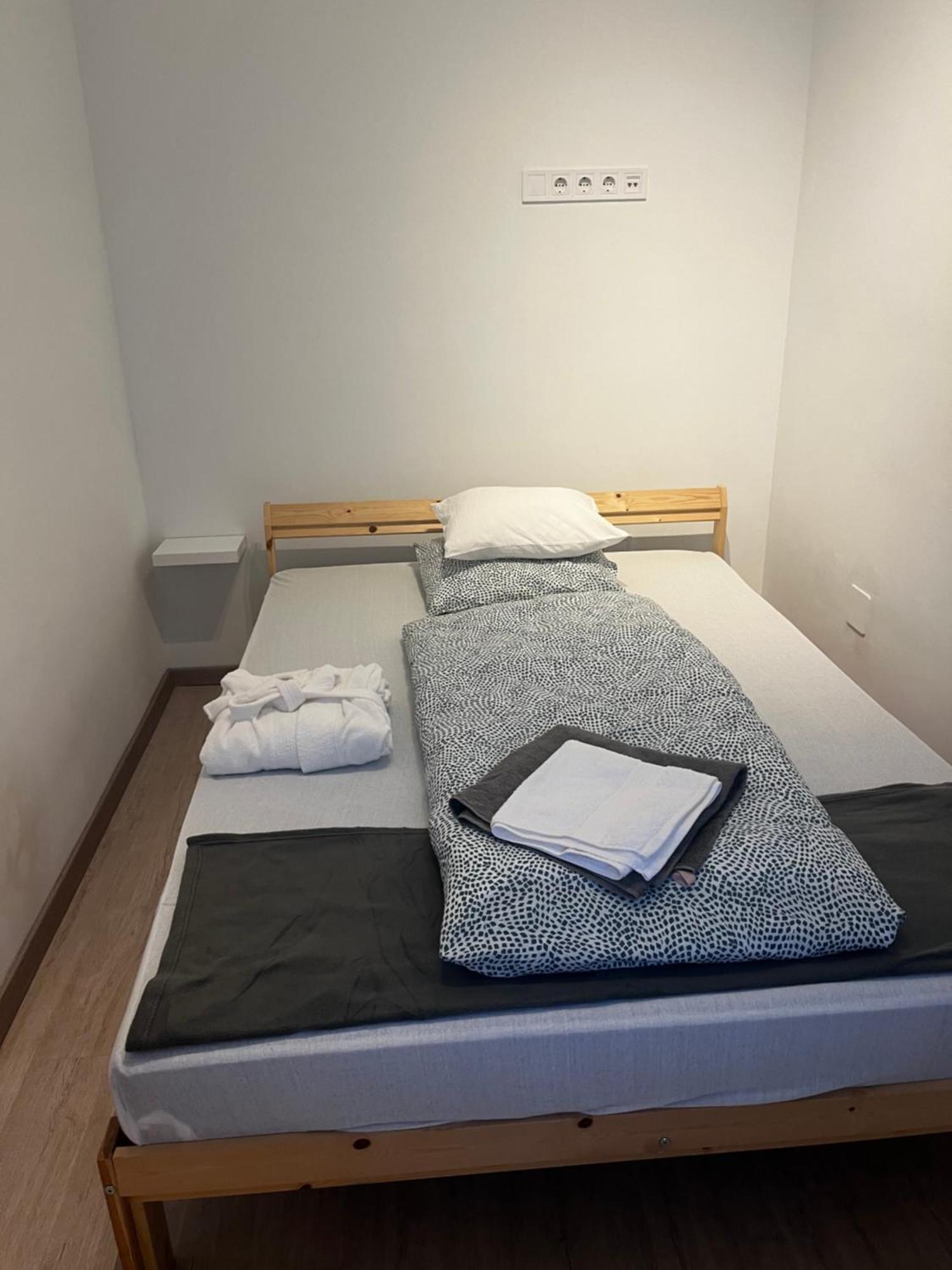 Winestone Corner Apartment Дебрецен Екстериор снимка