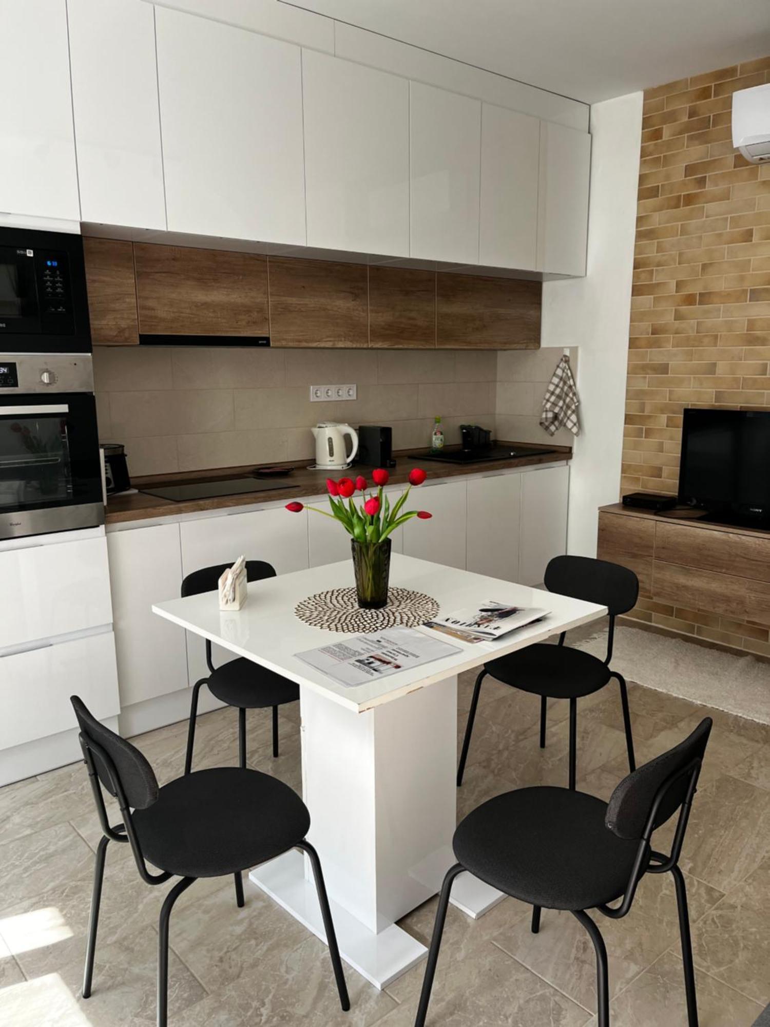 Winestone Corner Apartment Дебрецен Екстериор снимка